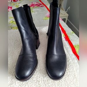 Sorel Cate Booties, Black Leather, Size 8 1/2, worn a few times